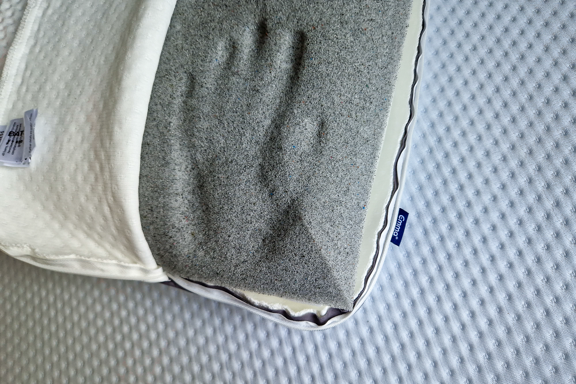 Emma Premium pillow released foam